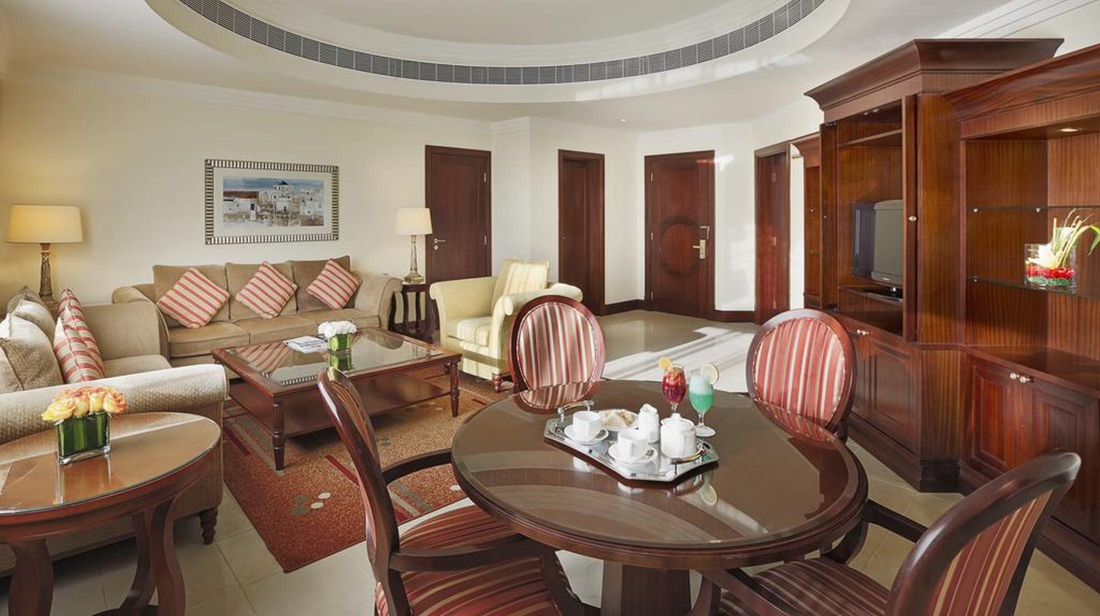 City Seasons Suites Dubai Exterior photo